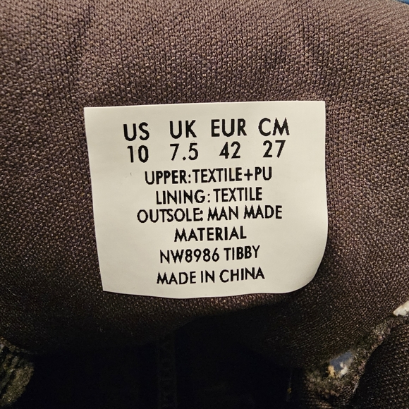 Hiking Boot - Picture 4 of 4